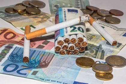 Măsurile pentru reducerea fumatului s-au dovedit cost-eficiente, potrivit unui raport OMS 2017