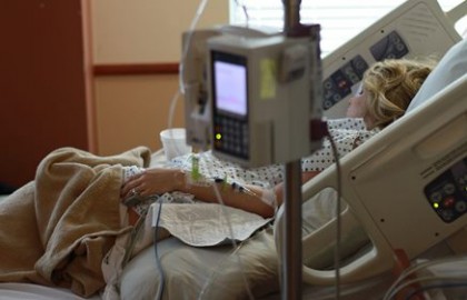Telemedicina ar putea facilita monitorizarea pacienților aflați  în comă