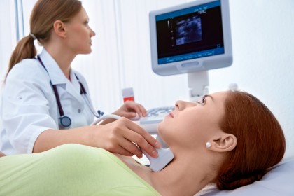 Tratamentul tulburărilor tiroidiene ușoare în sarcină nu ar avea beneficii