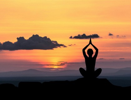 Muzica yoga reduce anxietatea și are beneficii asupra inimii