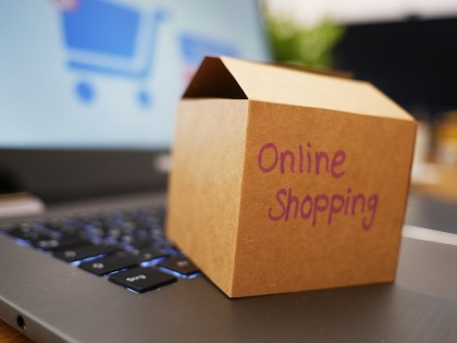 Noi cercetări clasifică dependența de cumpărături online ca fiind o afecţiune mintală