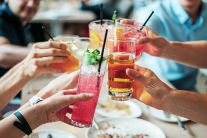 Consumul de alcool crește riscul de cancer