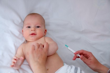 Un nou vaccin poate proteja sugarii împotriva infecțiilor