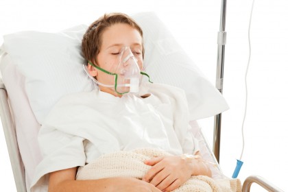 Copiii cu COVID-19 pot prezinta subit o afectare pulmonară gravă
