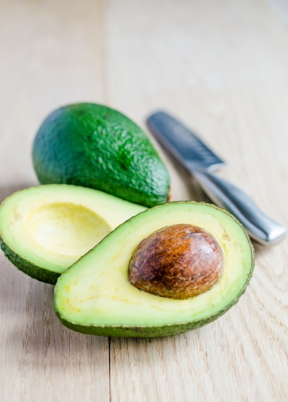 Studiu. Un singur avocado pe zi, efecte benefice asupra microbiotei gastrointestinale persoanelor obeze sau supraponderale