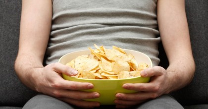 Un somn suficient se traduce printr-un consum mai redus de carbohidrați din gustări