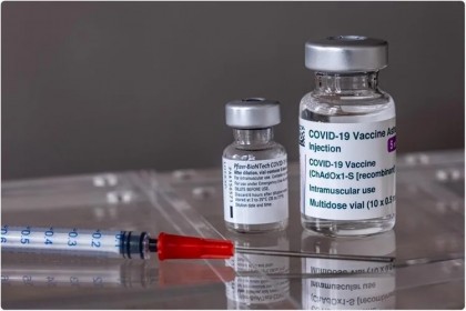 Persoanele cu un răspuns inițial robust la vaccinarea împotriva COVID-19 au dezvoltat răspunsuri imune puternice după rapel