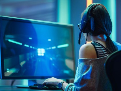 Jucătorii de jocuri video arată abilități superioare de luare a deciziilor și activitate cerebrală îmbunătățită