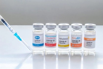 Studiu: vaccinurile împotriva COVID-19 oferă beneficii pe termen lung