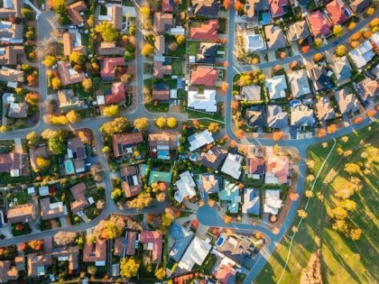 Locuitorii din suburbii au un risc de depresie mai mare decât cei din ​​centrele orașelor, arată o nouă cercetare