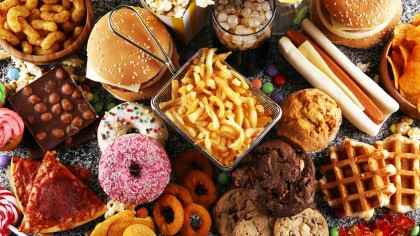 Legăturile dintre consumul de canabis și mâncatul compulsiv