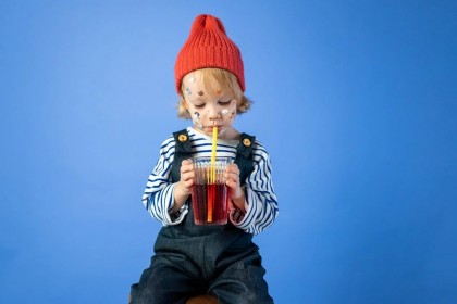 Consumul regulat de băuturi dulci și sucuri de fructe a fost asociat cu un risc mai mare de diabet de tip 2 la băieți