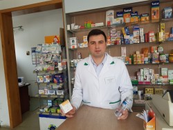 La 28 de ani, un farmacist român lansează o linie proprie de produse dermato-cosmetice