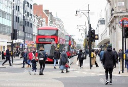 Două treimi dintre femeile tinere au fost hărţuite la locul de muncă în Marea Britanie (sondaj)