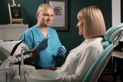 STOMATOLOGIE: ”De ce vizita periodică la stomatolog este foarte importantă și unde poți merge dacă nu ai încă medicul tău”