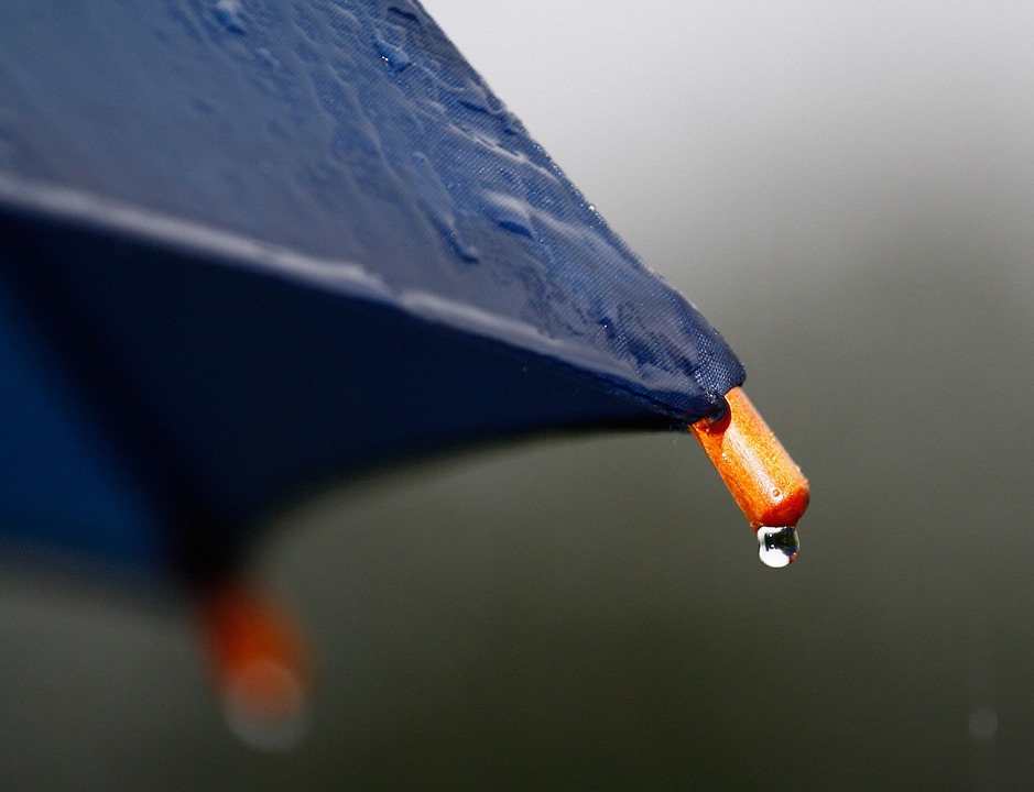 Ploaia si alte fenomene meteo influenteaza frecventa durerilor articulare?