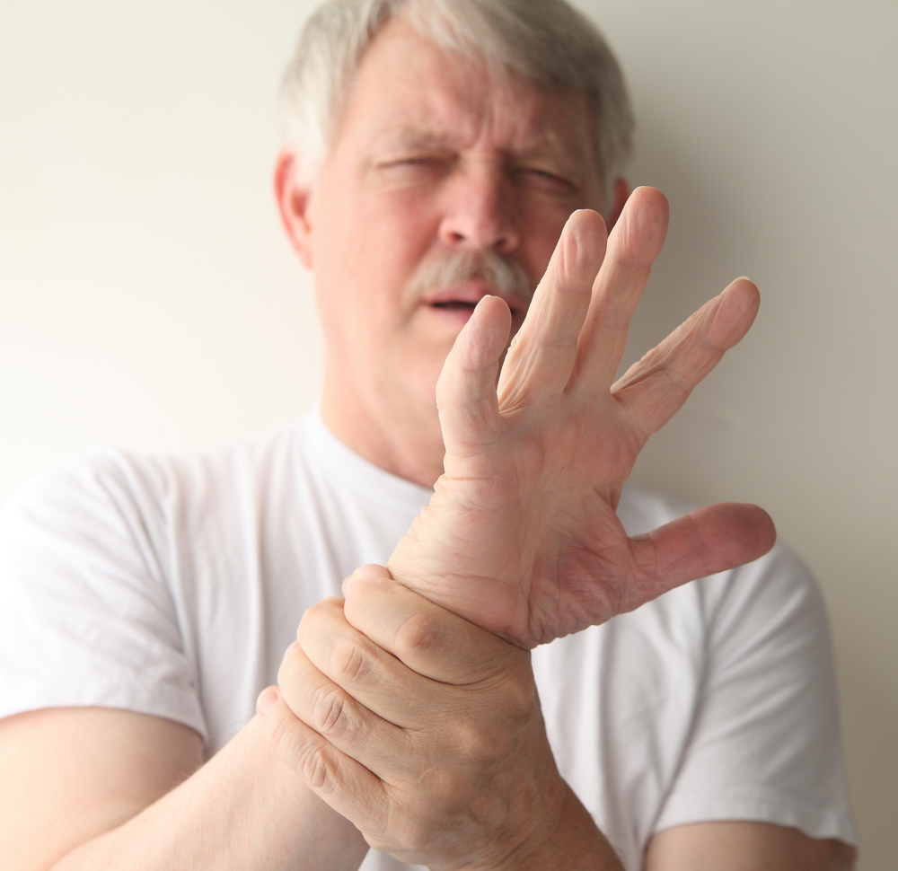 durere și furnicături în articulațiile mâinilor